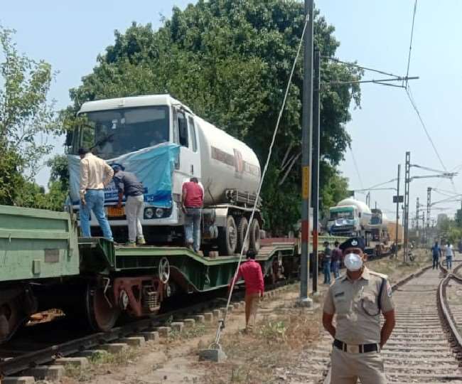 Bareilly Oxygen Shortage News : बरेली जंक्शन पहुंची ऑक्सीजन एक्सप्रेस, मुरादाबाद, शाहजहांपुर, हरदोई को भी मिलेगी आपूर्ति