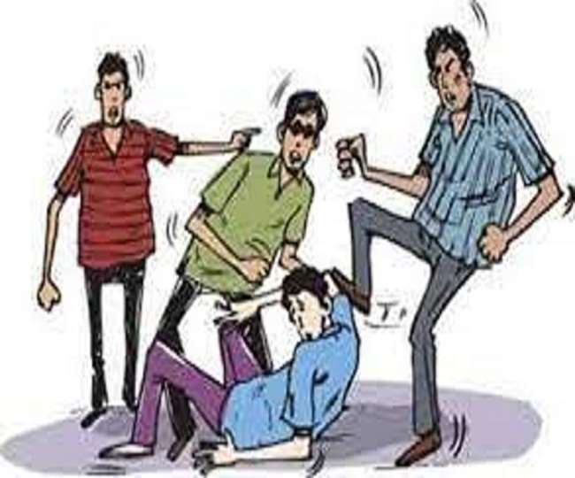 इटावा मेें महिला मित्र से मिलने आए युवक को पेड़ से बांध पीट-पीटकर मार डाला, गांव में पुलिस फोर्स तैनात