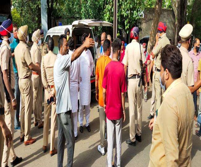 लुधियाना में युवक ने की आत्महत्या, स्वजनों ने पुलिस के खिलाफ आधी रात काे लगाया धरना; टाॅर्चर करने का आरोप
