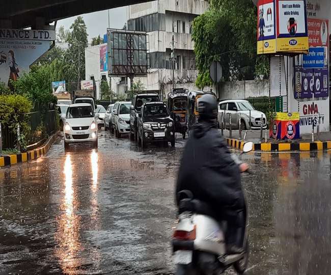 Jalandhar Weather Forecast : जालंधर में जमकर बरसे बादल, सुहावने मौसम से उमस छू मंतर
