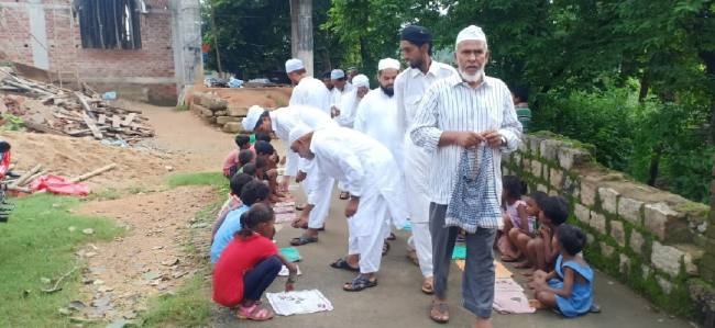 अकीदत व ऐहतेराम से मनी कुर्बानी का पर्व ईद-उल-अजहा