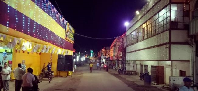 पंडाल सज धज कर तैयार, खुले पट