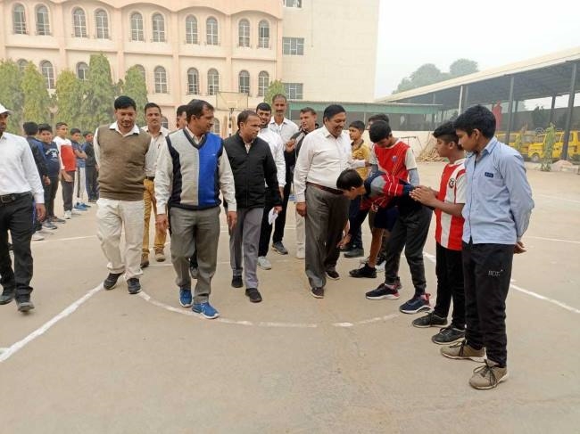 जिला स्तरीय खेलों का आगाज, पहले दिन हुए कई रोचक मुकाबले