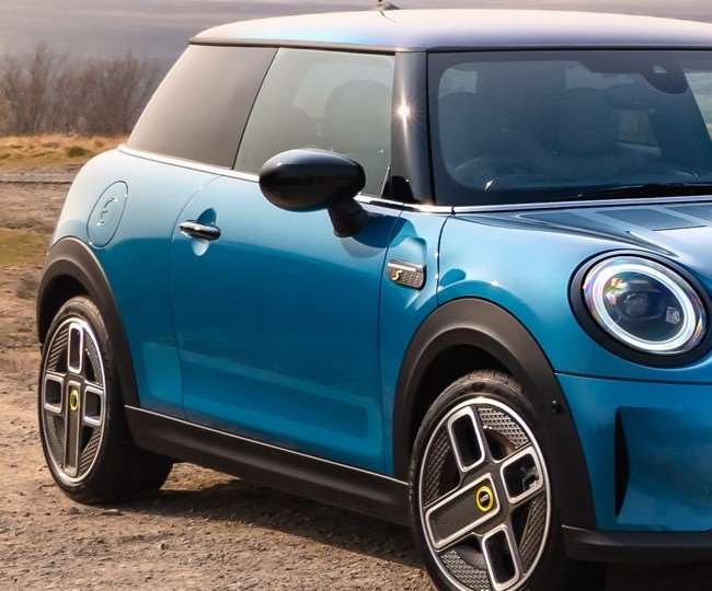 2023 Mini Cooper S की लॉन्च से लीक हुई तस्वीरें, जानें लॉन्च पर क्या है अपडेट