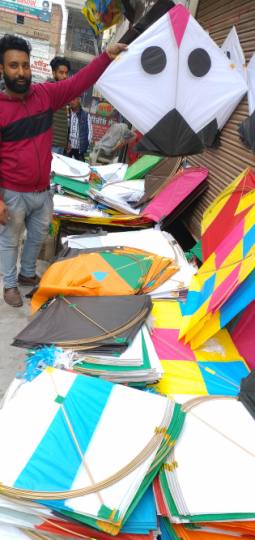 इस बार बारिश में भी लहराएगी आसमां पर पतंगें
