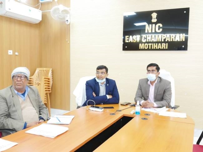 कोविड-19 टीकाकरण के लिए जिले में उपलब्ध हुए 7.61 लाख सीरिज : डीएम