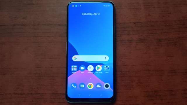Realme 8 Pro Review: जानें 20,000 रुपये में कितना दमदार है ये स्मार्टफोन?