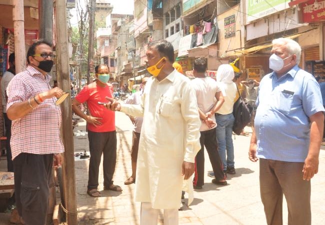 कोरोना संक्रमण की चेन तोड़ने को व्यापरियों ने की पहल