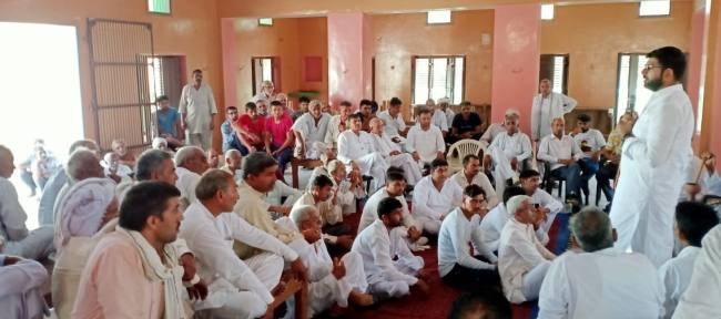 गले लगाने वाले दुष्यंत को कमान देगी जनता : दिग्विजय