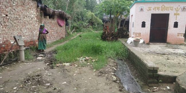 मूलभूत सुविधाओं से वंचित है गांव भौनावाला