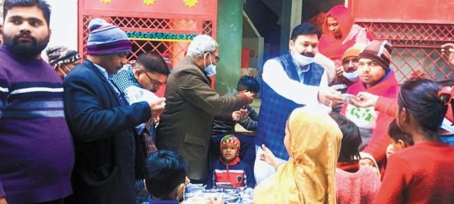 मंदिरों और गुरुद्वारों में मनाया गया संक्रांति पर्व