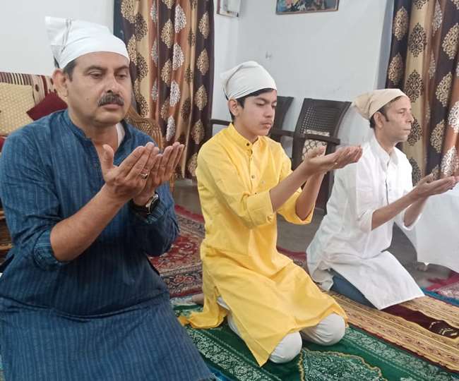 Eid 2021: वीडियो कॉल कर कहा ईद मुबारक, घरों में पढ़ी नमाज, बोले-संयुक्त प्रयास से कोरोना होगा खत्म