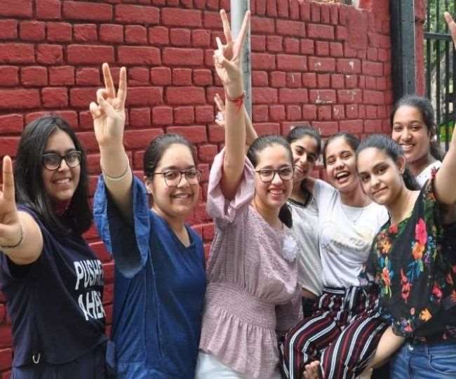 CGBSE 10th, 12th Toppers 2022: cgbse.nic.in पर सीजीबीएसई रिजल्ट घोषित, यहां चेक करें टॉपर्स लिस्ट