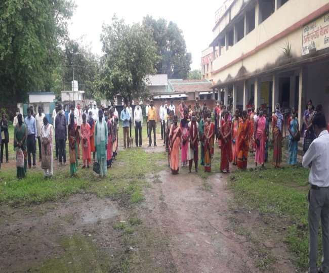 Sarva Dharma Prarthana Sabha: उनकी याद में ठहर गया झारखंड का कोल्हान जिन्हें कोरोना की वजह से खोया है, देखिए तस्वीरें