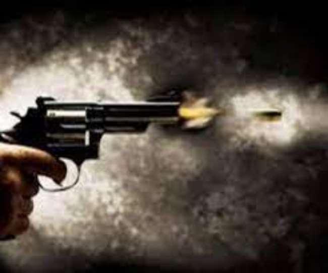परछावन में असलहा लहराने वाले का वीडियो वायरल, दो हिरासत में Gorakhpur News