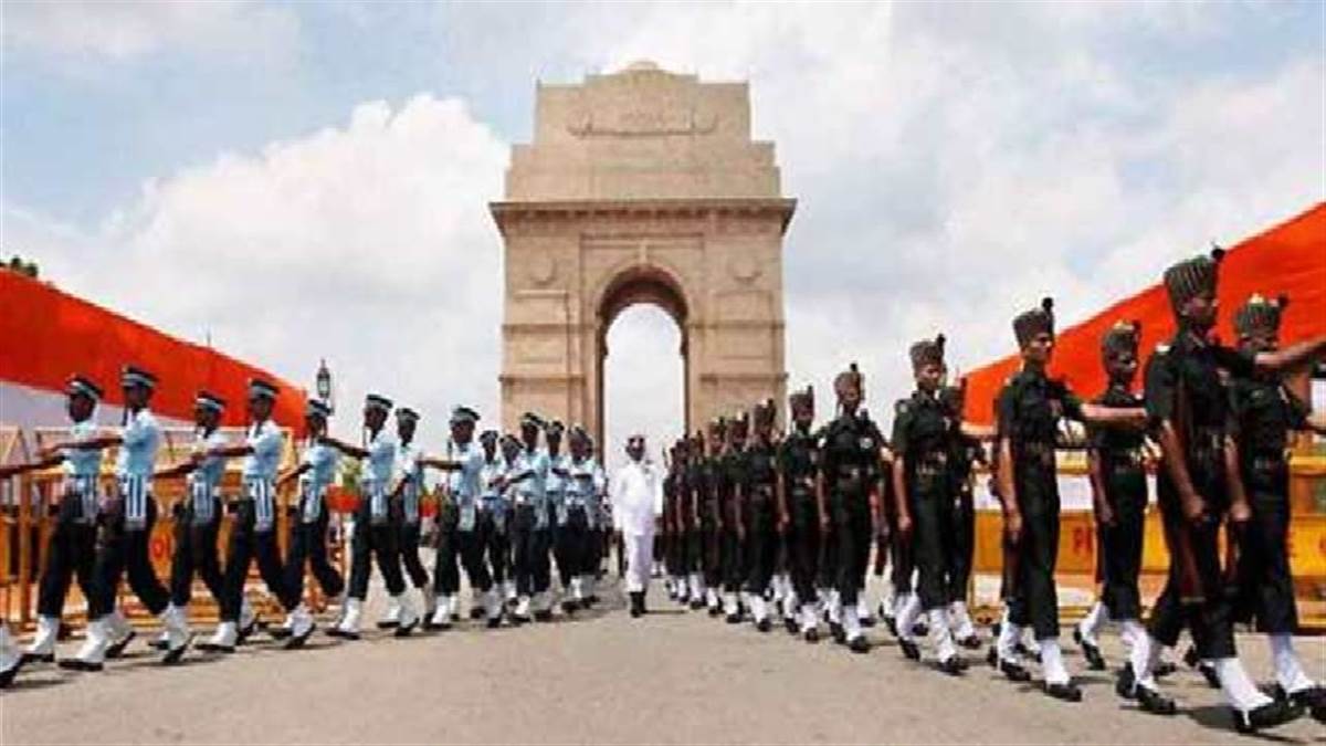 रक्षा सेनाओं में ‘अग्निपथ’ भर्ती योजना का हुआ ऐलान, रक्षा मंत्री और प्रमुखों की साझा प्रेस कॉन्फ्रेंस में घोषणा