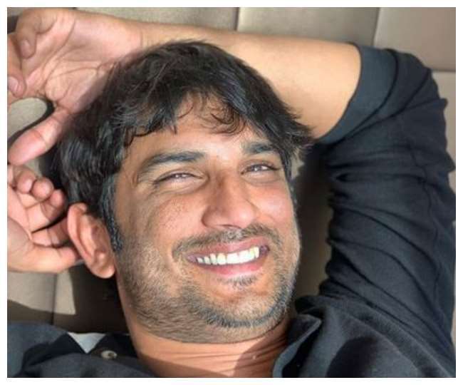 Sushant Singh Rajput Case: दो महीने बाद भी रहस्य ही है सुशांत की मौत, अब CBI पर टिकी नजर