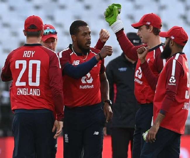 T20 World Cup 2021: इंग्लैंड के गेंदबाज ने कहा, उनकी टीम टी20 विश्व कप के दौरान घुटनों पर बैठकर करेगी खास मुहिम का समर्थन