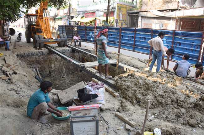 शाही नाले को लेकर मुख्यमंत्री योगी आदित्यनाथ खफा, आज बनारस आगमन पर करेंगे मौके का मुआयना