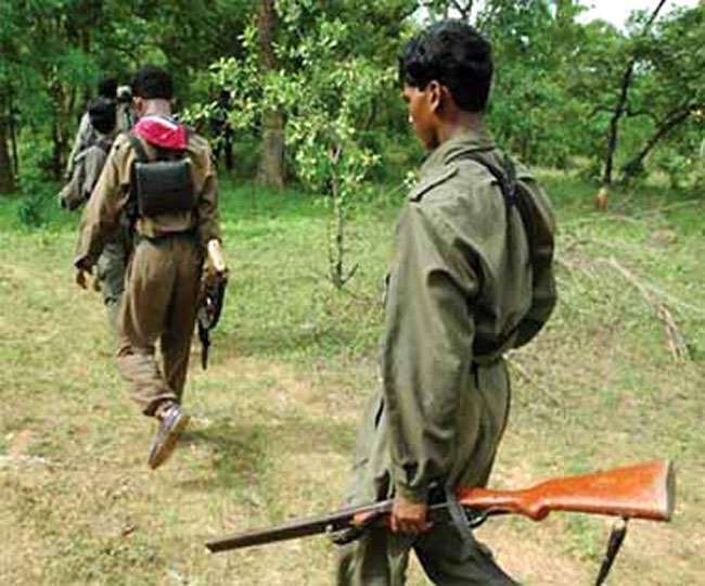 नक्सलियों ने जमीन में छुपाकर रखा था हथियार, ऐसे हुआ खुलासा