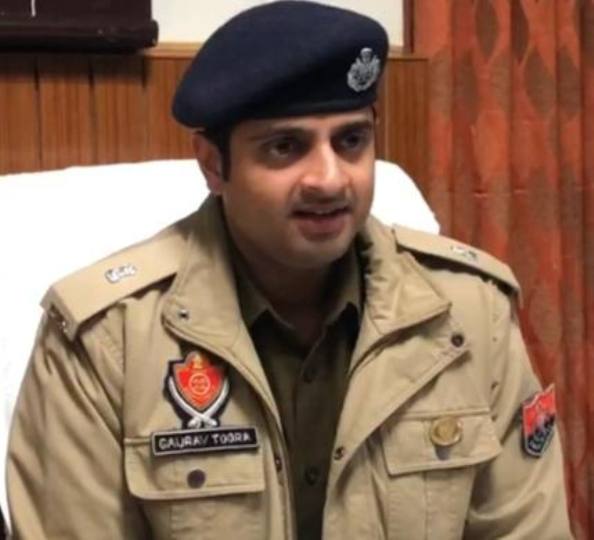 आइपीएस अधिकारी गौरव तूरा का तबादला