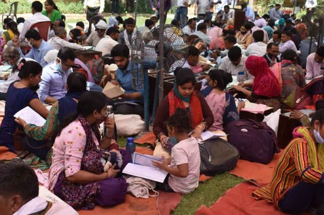 एमजी पॉलीटेक्निक मैदान में दिनभर लगा रहा मेला