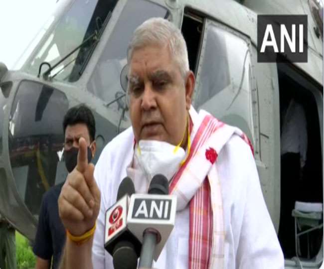 नंदीग्राम में पीड़ित परिवारों से मिलने बाइक से ही निकल पड़े राज्यपाल धनखड़, बोले- लोग पलायन को मजबूर, सो नहीं सकते