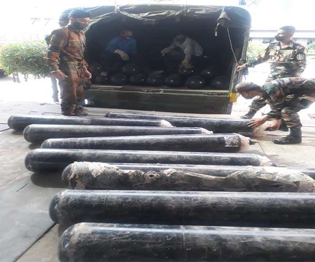 Jammu Kashmir: कोरोना युद्ध में भागीदार बनी सेना, आक्सीजन सप्लाई के साथ दिल्ली-वाराणसी भेजी मेडिकल टीमें