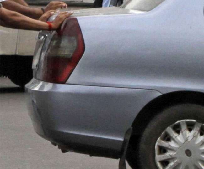 पुरानी कार बेचने से पहले फॉलो करें ये सिंपल टिप्स, मिलेगी अच्छी डील