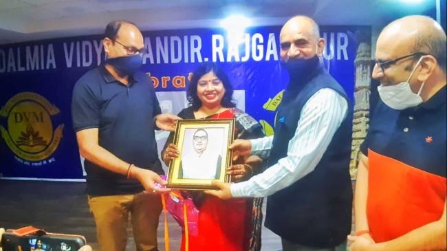 डालमिया सीमेंट कारखाना के प्रोजेक्ट ईडी सुनील गुप्ता को विदाई