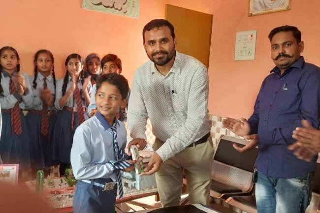 मिसाइल मैन के जन्मदिन पर हुई कला प्रतियोगिता