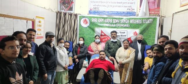 कैंप में 51 लोगों ने किया रक्तदान