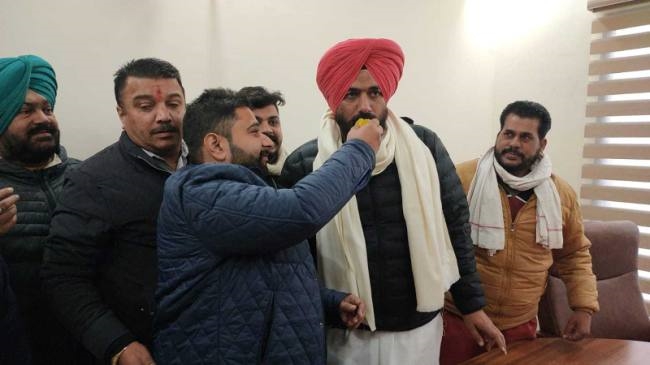 ढिल्लों को टिकट मिलने से समर्थकों में खुशी, विरोधी चुप