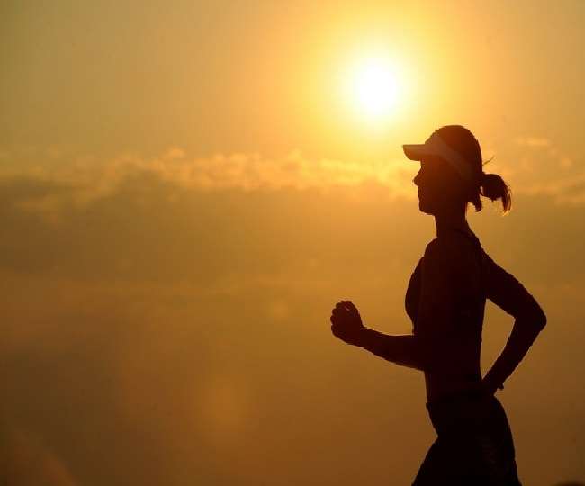 व्यायाम के समय से तय होता है उसका प्रभाव, जानें मार्निंग और इवनिंग एक्सरसाइज के फायदे