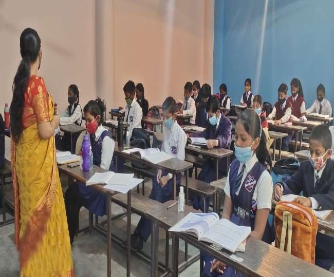 UPSESSB TGT-PGT Recruitment 2021: आम प्रतियोगी व तदर्थ शिक्षकों का एक जैसा मूल्यांकन, वेटेज में झटका; जानें- पूरी डिटेल