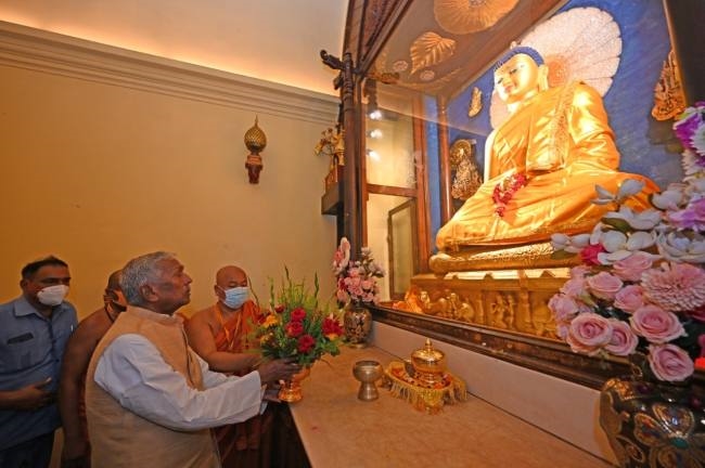 बुद्ध के बताए मार्ग पर चलकर ही पूरे विश्व में आएगी शांति : राज्यपाल