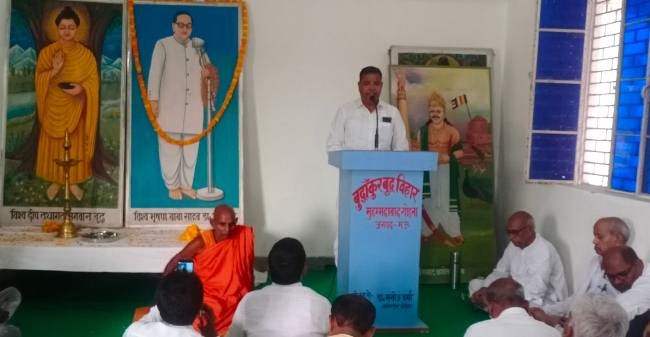 बुद्ध् के बताए मार्ग पर चलने का लिया संकल्प