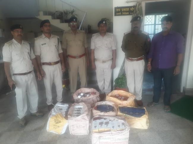 स्टेशन से लावारिस अवस्था में 125 लीटर शराब बरामद