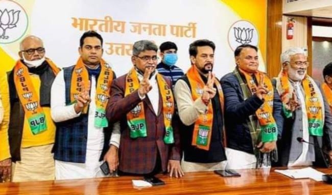 शिकोहाबाद के पूर्व सपा विधायक ओमप्रकाश ने थामा भाजपा का दामन