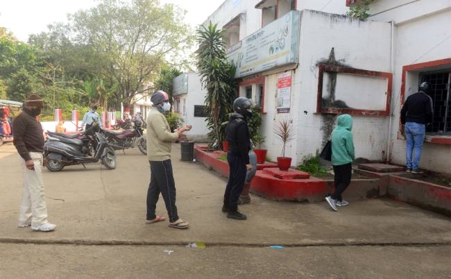 आठ डाक्टर समेत राजधानी में 1575 नए संक्रमित
