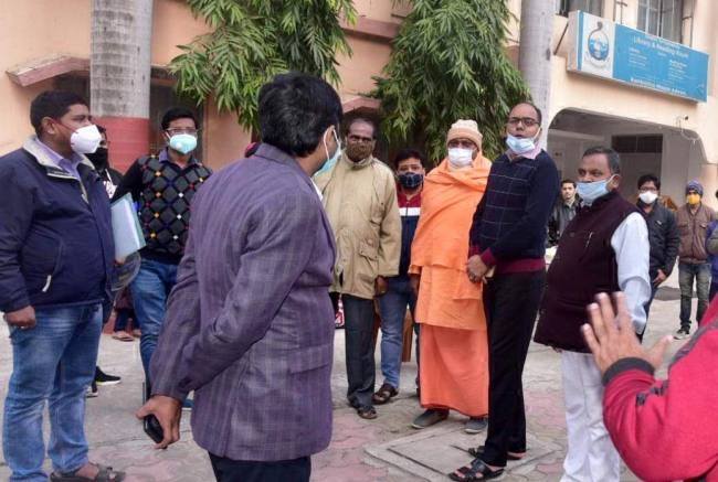 नए संक्रमितों की तुलना स्वस्थ होने वाले अधिक : डीएम