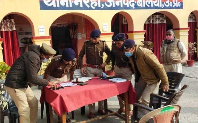 यूपी चुनाव को लेकर नरही थाना में बक्सर पुलिस की चली मैराथन बैठक