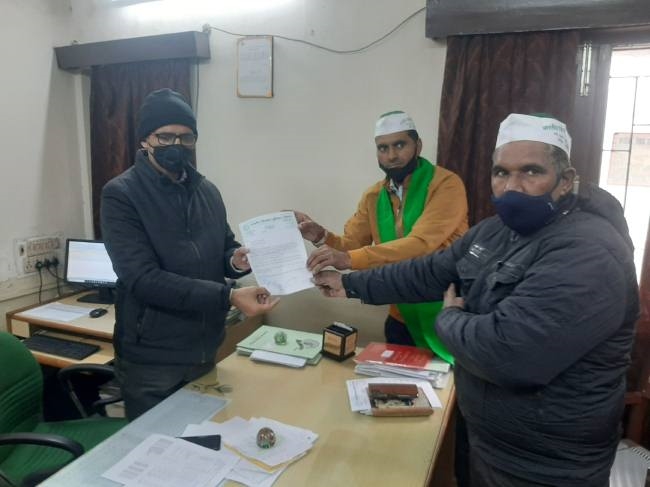 किसानों की समस्याओं का समाधान हो..धरने की दी चेतावनी