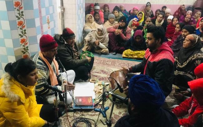 बाबा बालकनाथ जी का किया गुणगान