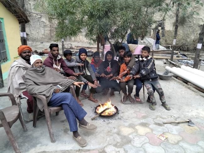 छह दिन से नहीं निकला सूरज, ठंड से हाल- बेहाल