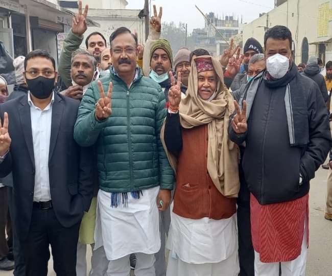 आगरा में धर्मपाल और चौधरी बाबूलाल ने दाखिल किया नामांकन, कलक्ट्रेट पर चुनावी रौनक