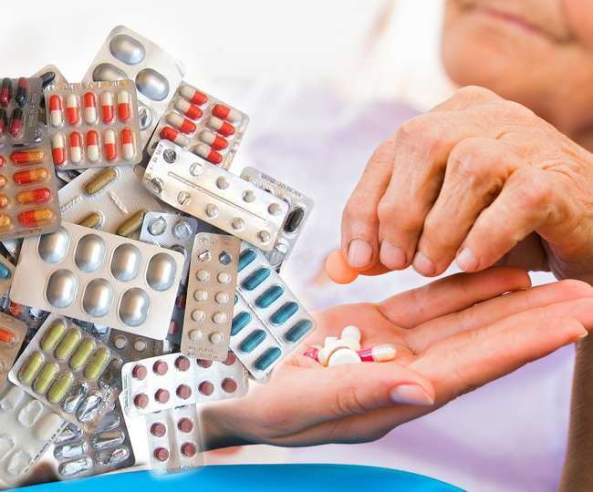 बिना परामर्श लीं कोरोना की दवाएं, अब इन बीमारियों का करवाना पड़ रहा है इलाज