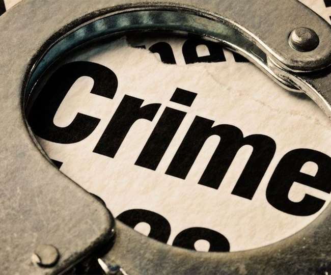 बिहार क्राइम: बाइक लेकर बकरी चोरी करने पहुंचे दो युवकों को गांवा वालों ने हाथ-पांव बांध कर पीटा, हालत गंभीर