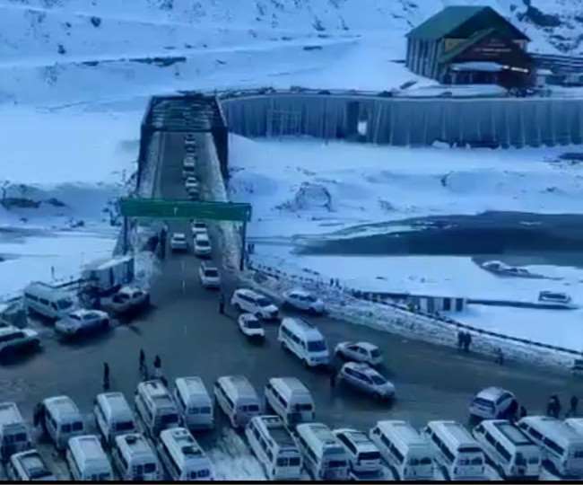 लाहुल जाने का प्रोग्राम है तो रहें सावधान, बादलों ने डाल दिया है डेरा, पर्यटकों के लिए गाइडलाइन जारी