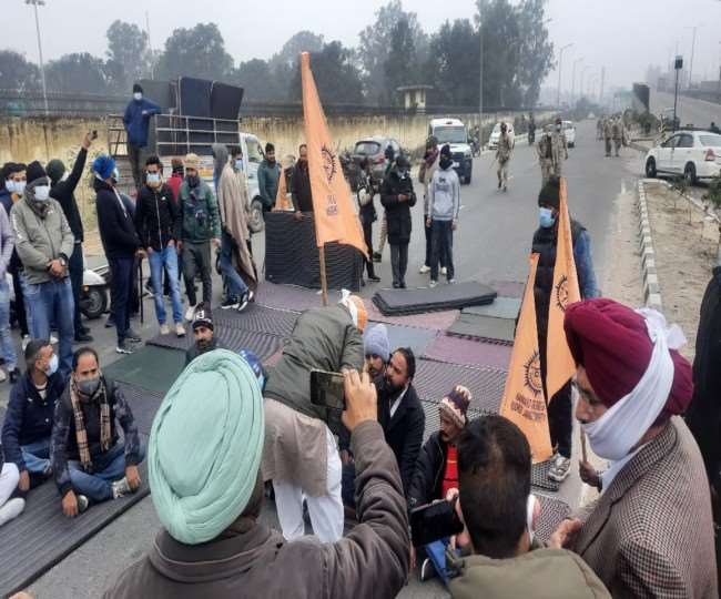 जालंधर से लुधियाना जाने वाले ध्यान दें! रविदासिया समाज ने किया नेशनल हाईवे जाम, 6 घंटे रहेगा ब्लाक